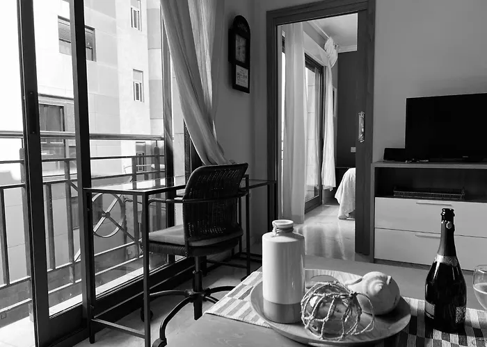 Upscale, Canteras Balcony *